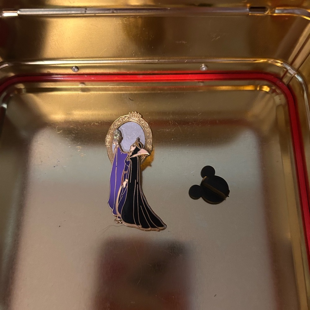 Evil Queen & Magic Mirror Disney Trading Pin